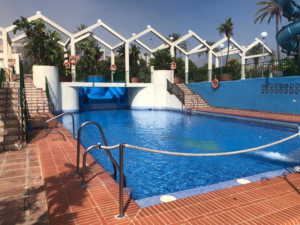 Apartamento Estudio Benalbeach Primera Linea De Playa